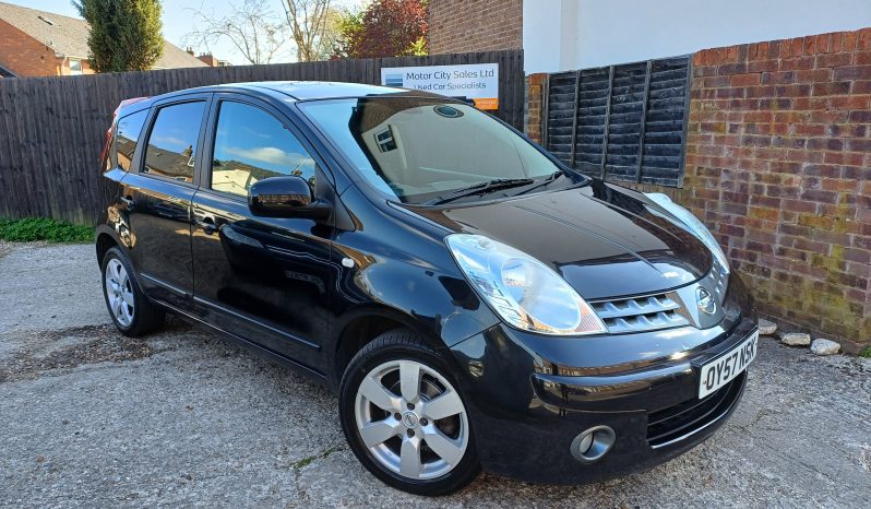 Nissan Note TEKNA 5-Door full
