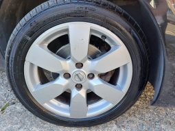 Nissan Note TEKNA 5-Door full