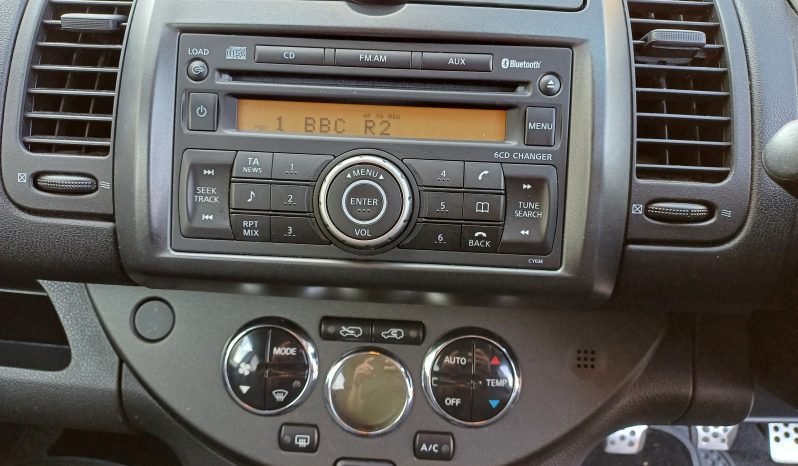 Nissan Note TEKNA 5-Door full