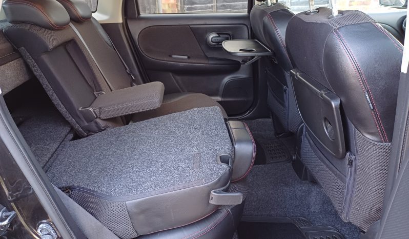 Nissan Note TEKNA 5-Door full