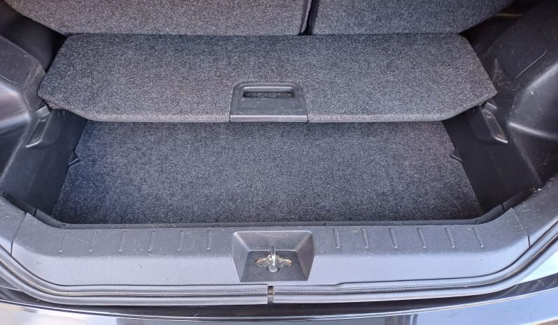 Nissan Note TEKNA 5-Door full