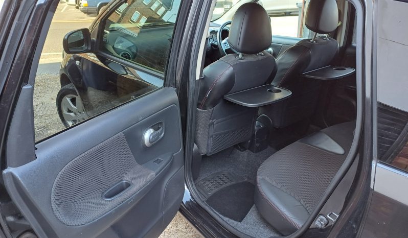 Nissan Note TEKNA 5-Door full