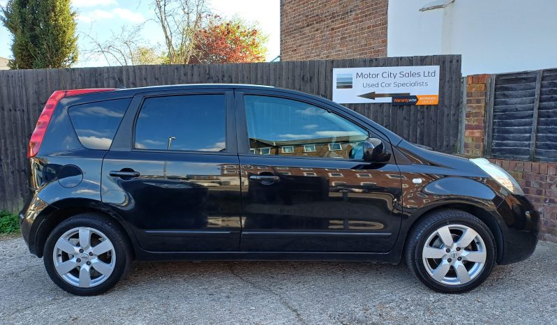 Nissan Note TEKNA 5-Door full