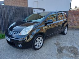 Nissan Note TEKNA 5-Door full