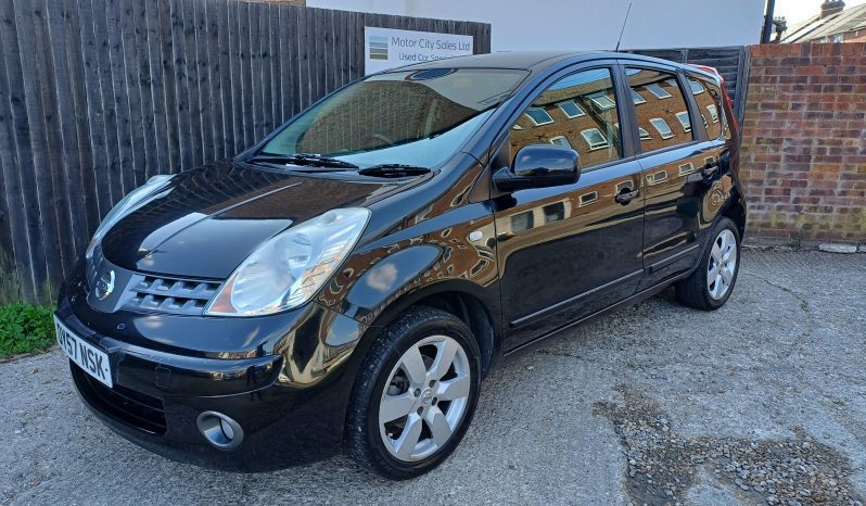 Nissan Note TEKNA 5-Door full