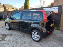 Nissan Note TEKNA 5-Door full