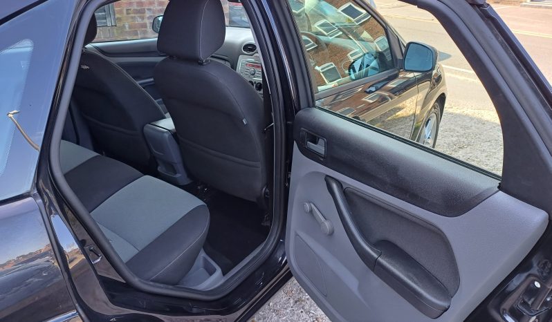 2008 Ford Focus ZETEC 5-Door full