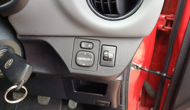 2014 Toyota Yaris Sport Vvt-I full