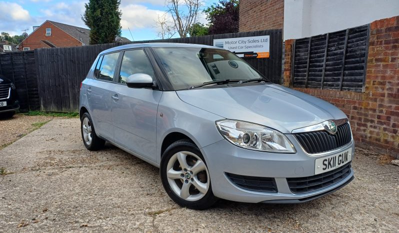 SKODA FABIA 1.6 TDI CR 90 SE 5dr full