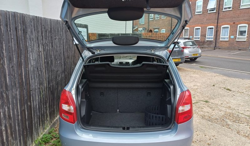 SKODA FABIA 1.6 TDI CR 90 SE 5dr full