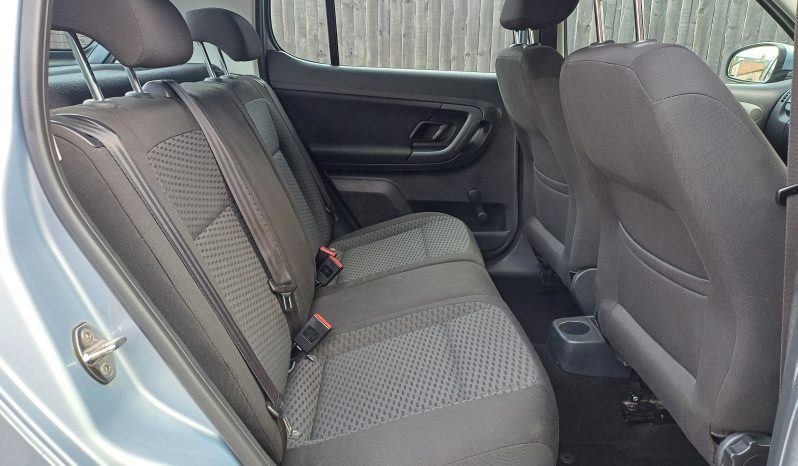 SKODA FABIA 1.6 TDI CR 90 SE 5dr full