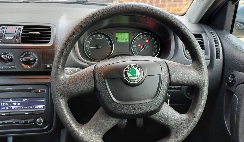 SKODA FABIA 1.6 TDI CR 90 SE 5dr full