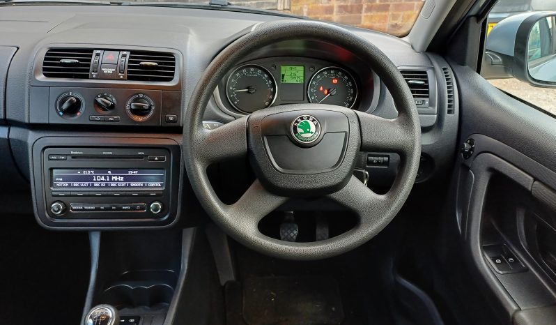 SKODA FABIA 1.6 TDI CR 90 SE 5dr full