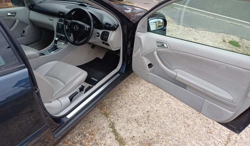 2007 MERCEDES-BENZ C CLASS C180K SE 3dr Auto full