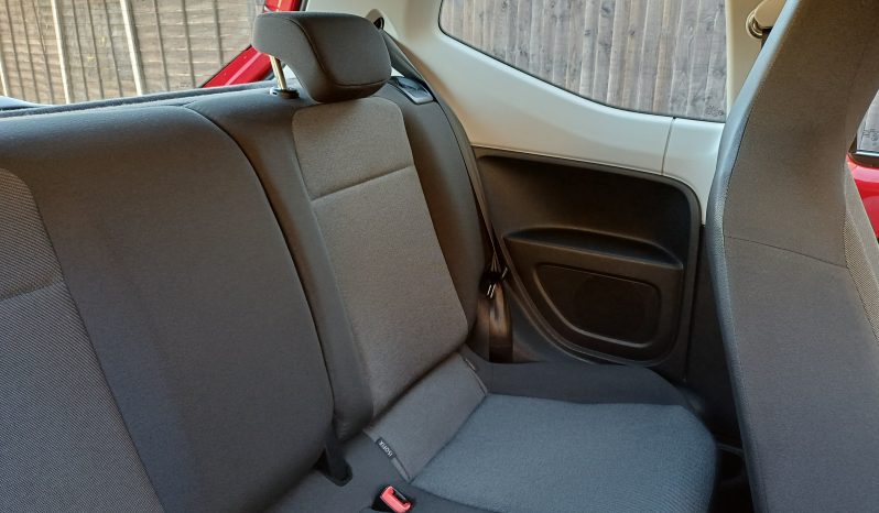 VOLKSWAGEN UP 1.0 Move Up 3dr full