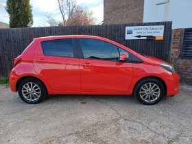 TOYOTA YARIS 1.33 VVT-i Icon 5dr